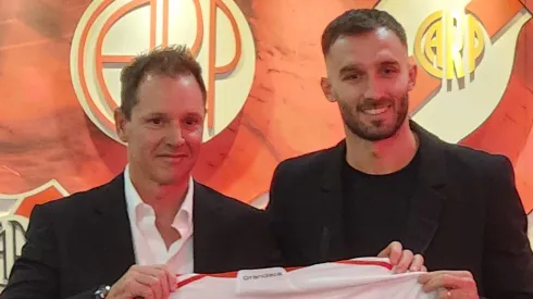 Germán Pezzella fue presentado en River.
