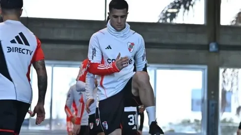 Fabricio Bustos ya se entrena con River.
