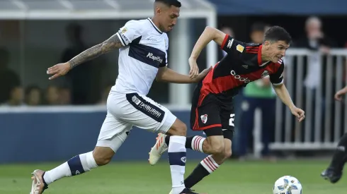 River vs Gimnasia en el Bosque 
