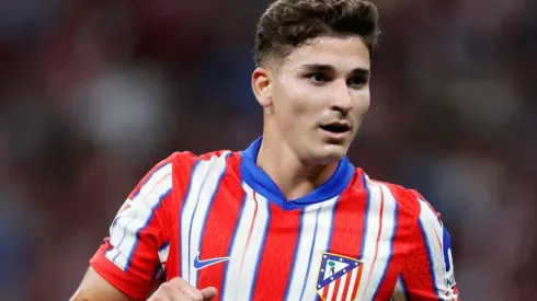 Julián Álvarez sumó su primera titularidad en Atlético Madrid y fue reconocido por el club