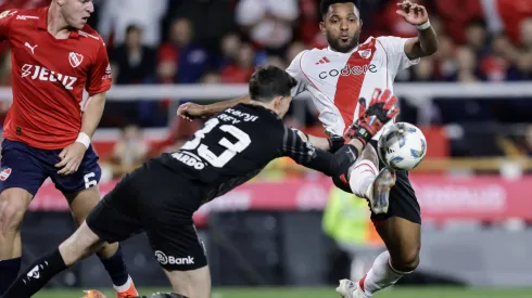 Borja no pudo gravitar ayer ante Independiente. Foto. Imago.
