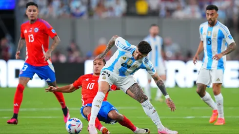 Argentina recibe a Chile en el Monumental.
