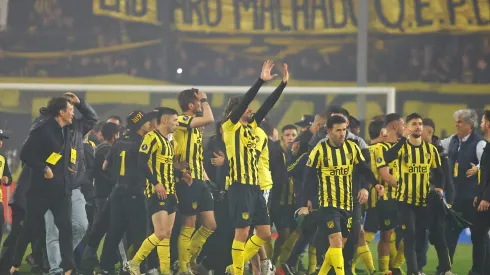 Peñarol dio el batacazo y eliminó a Flamengo en la Copa Libertadores.
