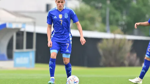 Santiago Lencina fue titular en la sub 20 de Argentina vs. Uzbekistán (Prensa AFA).
