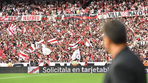 El recibimiento y apoyo del hincha de River.
