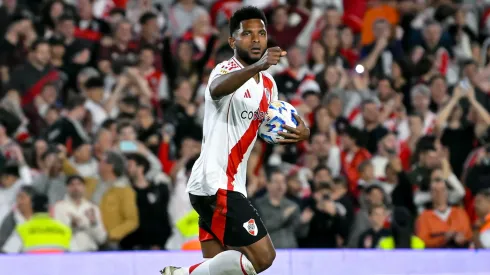 Miguel Borja, la llave del gol para River ante Barracas.
