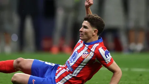 Julián convirtió su penal, pero acabó siendo anulado.