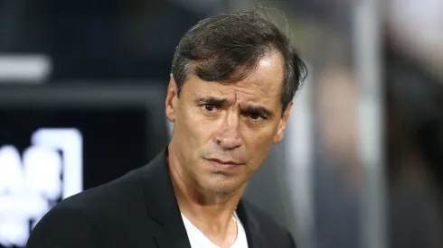 Bustos, DT de Universitario, no quedó contento con el arbitraje.