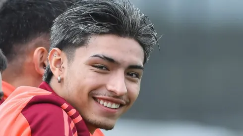 El delantero sigue recuperándose de su rotura de ligamentos.
