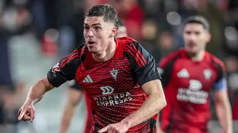 El ex River la rompe en España.