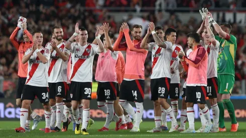 Los jugadores de River Plate festejan un triunfo.