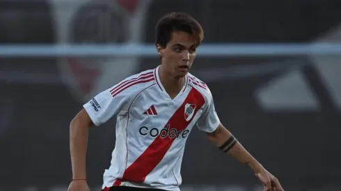 Costantini puso la firma y ya tiene contrato con River.
