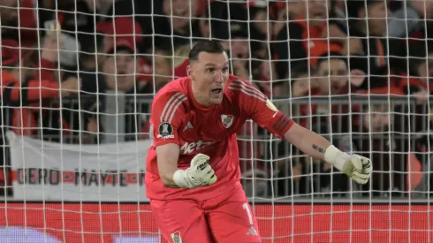 Armani, héroe en los penales ante Libertad.