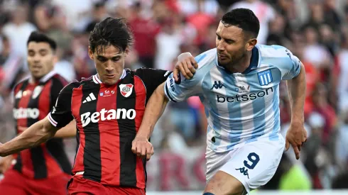 River enfrenta a Racing en Avellaneda.