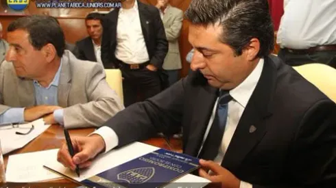 Angelici: “Estamos cerca de arreglar con Falcioni”