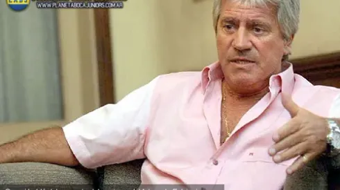Crespi: “Haría cualquier cosa para que vuelva Riquelme”