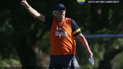 Bianchi: “Me parece una estupidez jugar tres clásicos de verano”