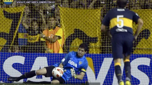 Abandonado por la defensa