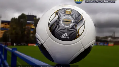 La pelota del Superclásico