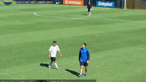 Riquelme sumó sus primeros minutos de fútbol