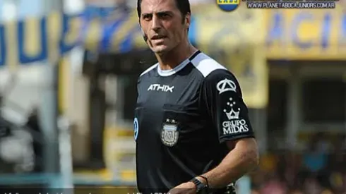 El árbitro para el debut