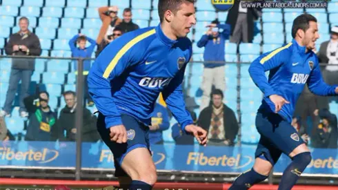 Calleri: “Prefiero jugar relajado y que no me pese la camiseta”