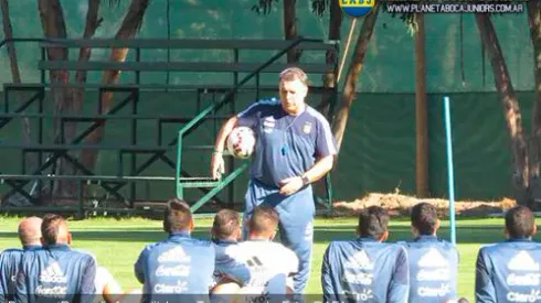 Roncaglia y Banega, titulares en el primer once