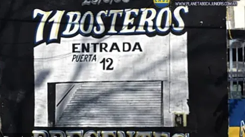 Mural en homenaje a las víctimas de la Puerta 12