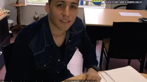 Tobio ya firmó su contrato