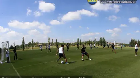 Le da pelota
