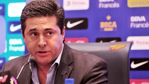 Angelici: “Si ampliamos la cancha, jugaremos 2 años de local en otro lado”