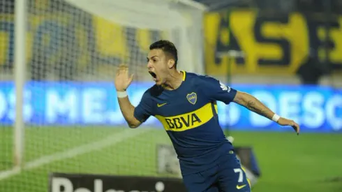 Pavón le dio cátedra a Guillermo pateando tiros libres