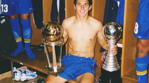 Burdisso celebró la Intercontinental 2000 con fotos inéditas