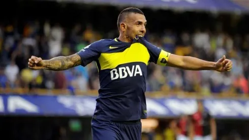 ¿Tevez de defensor?