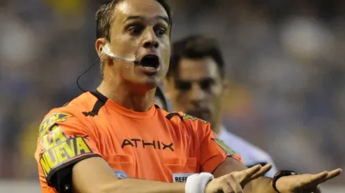 Loustau: “El árbitro tampoco es perfecto, somos seres humanos”