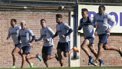 Dos  jugadores no viajan a la pretemporada y se irán de Boca