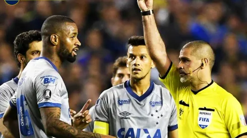 Insólito: Cruzeiro emitió una “nota de repudio” por la expulsión de Dedé