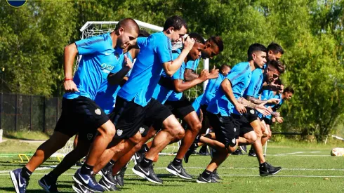 Dos relegados buscan minutos