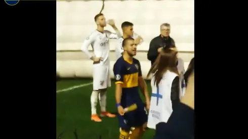 Weigandt cantó con la gente luego del partido