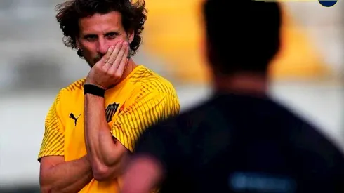 ¿Forlán se postula para dirigir a Boca? “Si me llamara Román…”
