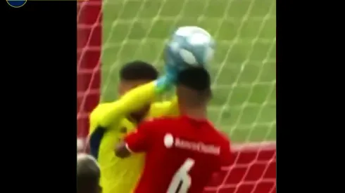 Insólito gol en la Reserva entre Boca e Independiente