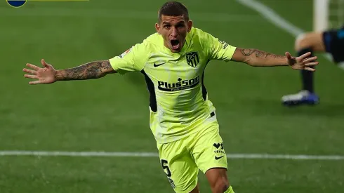 Habló el padre de Torreira: “Desde hace un año que quiere jugar en Boca”