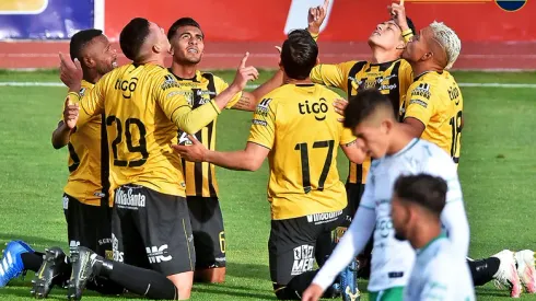 The Strongest palpita el duelo contra Boca: “Nos conviene que no juegue Tevez”
