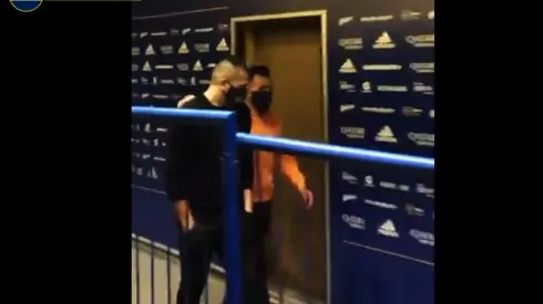 Video: Riquelme y Tevez se fueron abrazados de La Bombonera