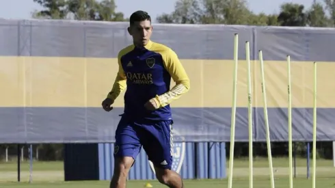 Aaron Molinas, el elegido de la gente para llevar la 10 de Boca