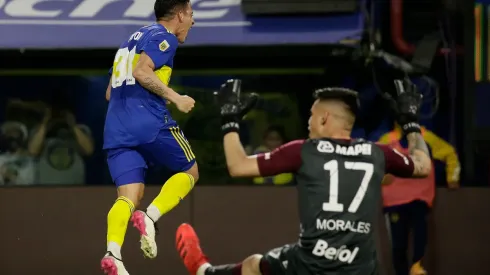 Pavón, cada vez más lejos de Boca: habló su representante