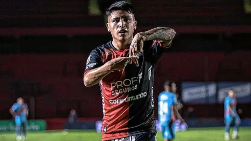 Farías habló de la chance de pasar a Boca: “Me quiero quedar en Colón a jugar la Copa Libertadores”
