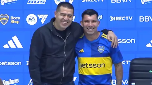 Medel fue presentado como nuevo jugador de Boca. 
