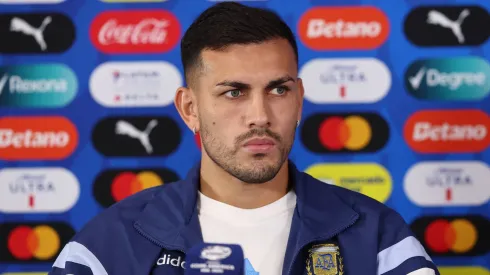 La oferta a Paredes que puede afectar su vuelta a Boca. 
