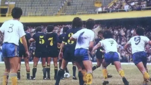 Foto histórica: las camisetas de Boca pintadas con marcador.
